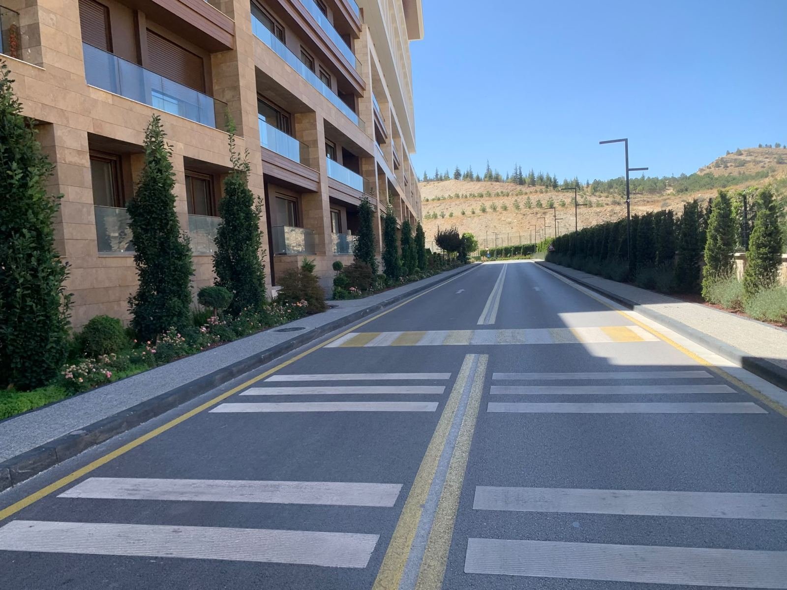 Site İçi Yol ve Yaya Geçidi Çizgileri